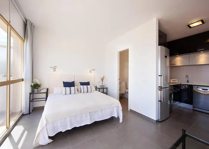 Appartement In Steps From Sandy